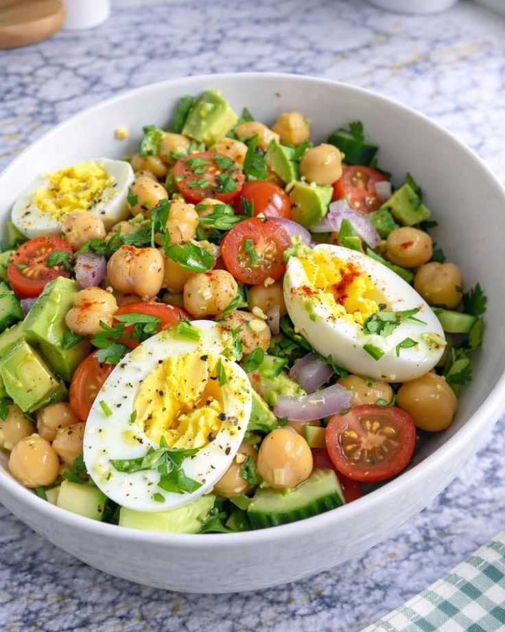 Realistic balanced eating for busy women &mdash; the approach that actually lasts