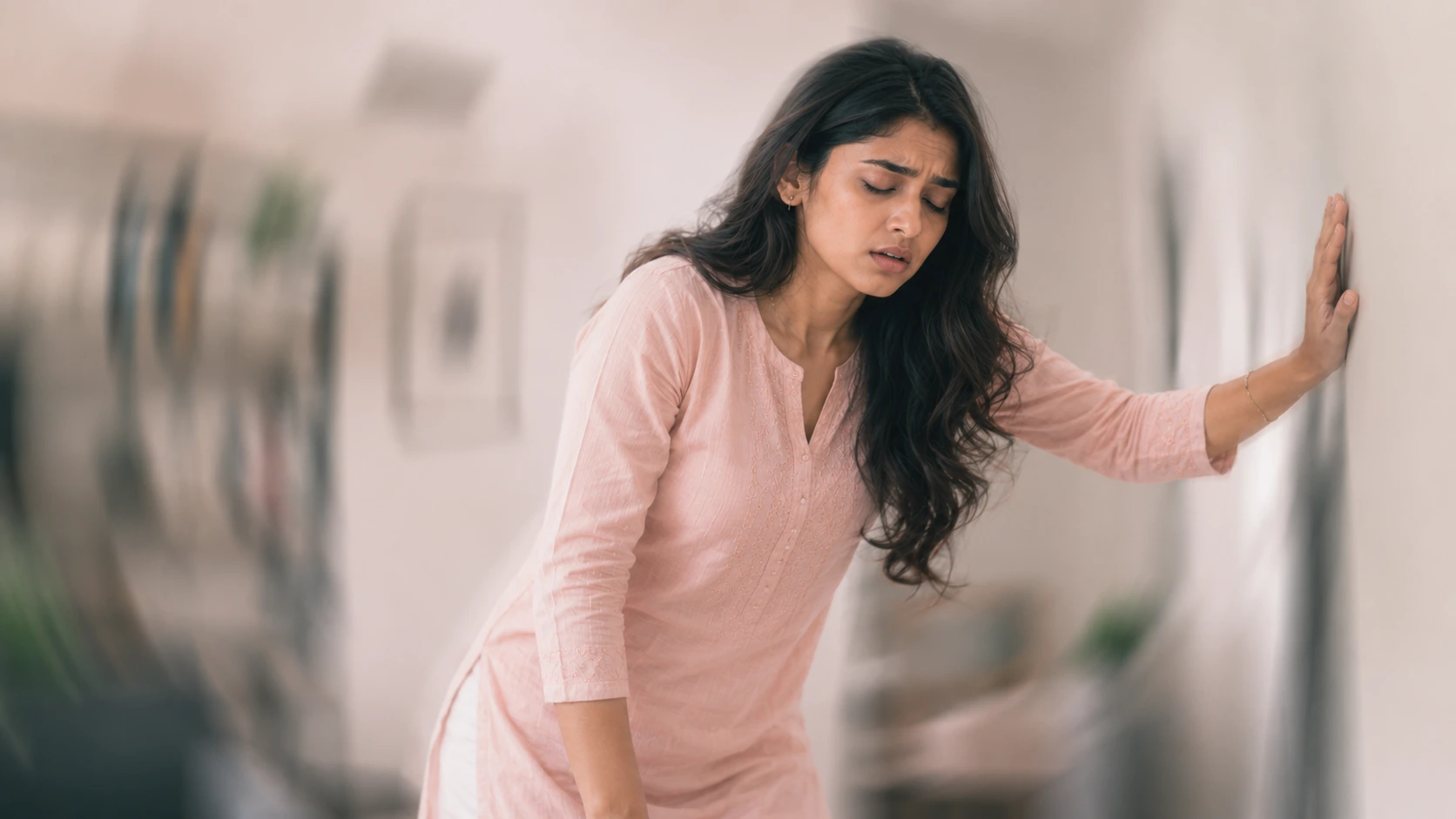 Feel Dizzy When Standing Up? A Simple Health Guide for Women