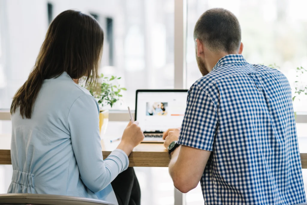 How to Find Your First Customer